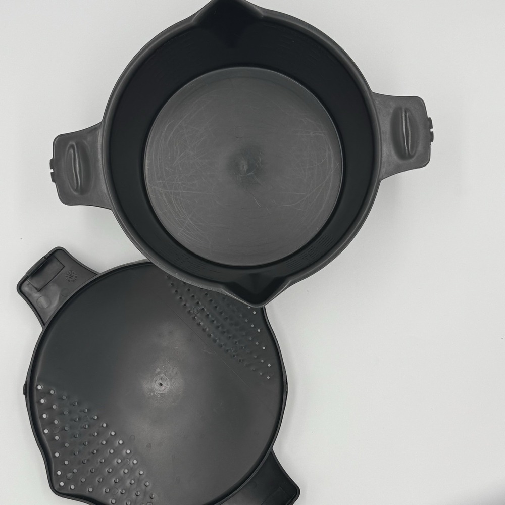 Pampered Chef Large 8 Cup 2 Qt Micro Cooker Microwave Steamer Strainer Lid Black - Picture 7 of 7